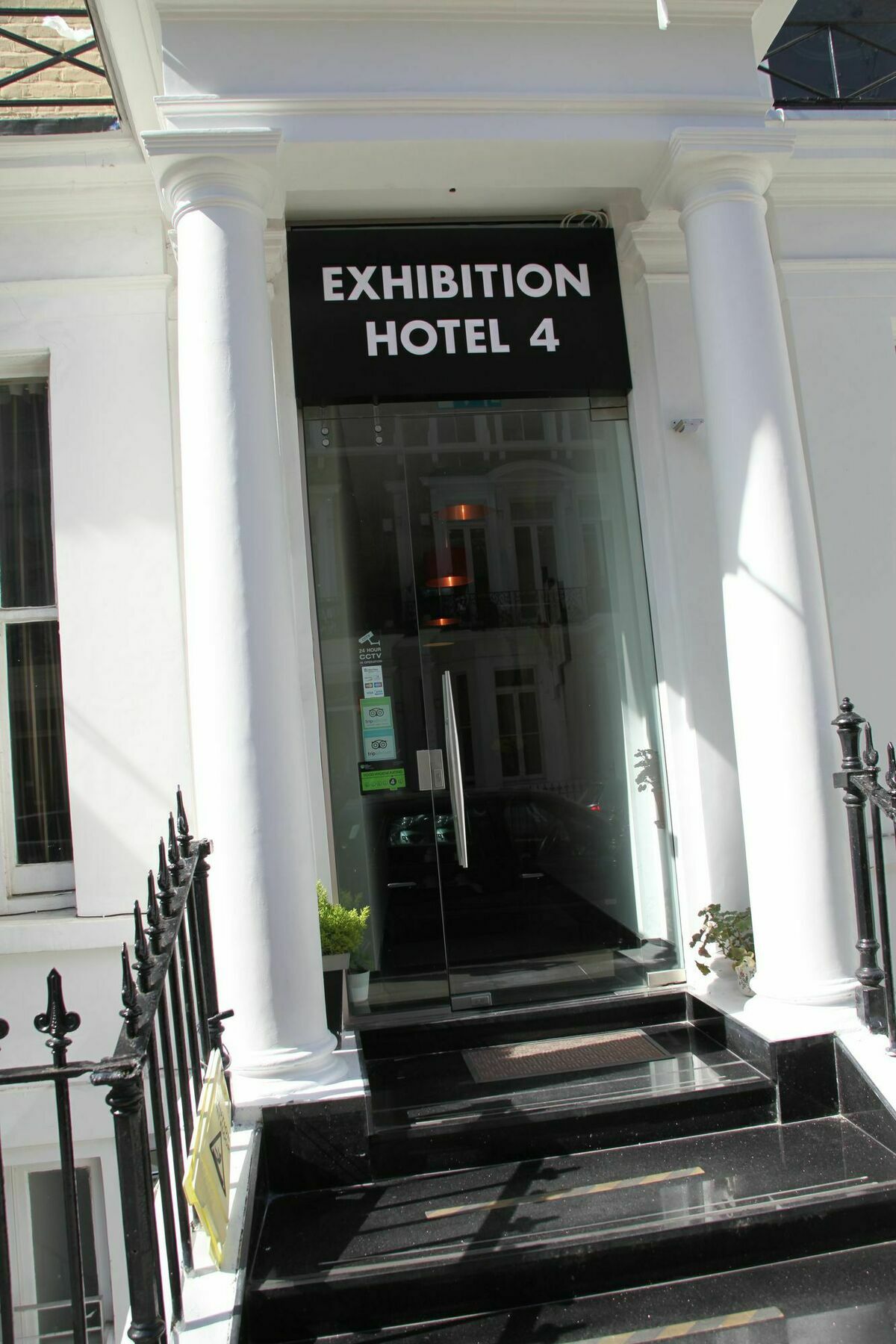 Exhibition Court Hotel 4 London Bagian luar foto